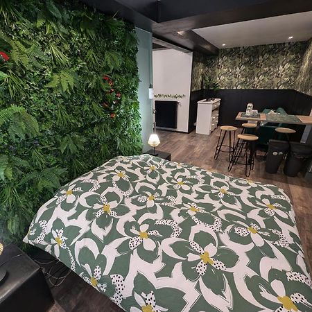 Appartement Verdoyant Au Bord Du Lac Leman Entre Evian Et Thonon Dans Une Villa Publier Bagian luar foto