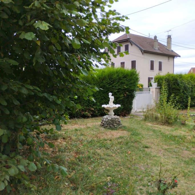 Appartement Verdoyant Au Bord Du Lac Leman Entre Evian Et Thonon Dans Une Villa Publier Bagian luar foto
