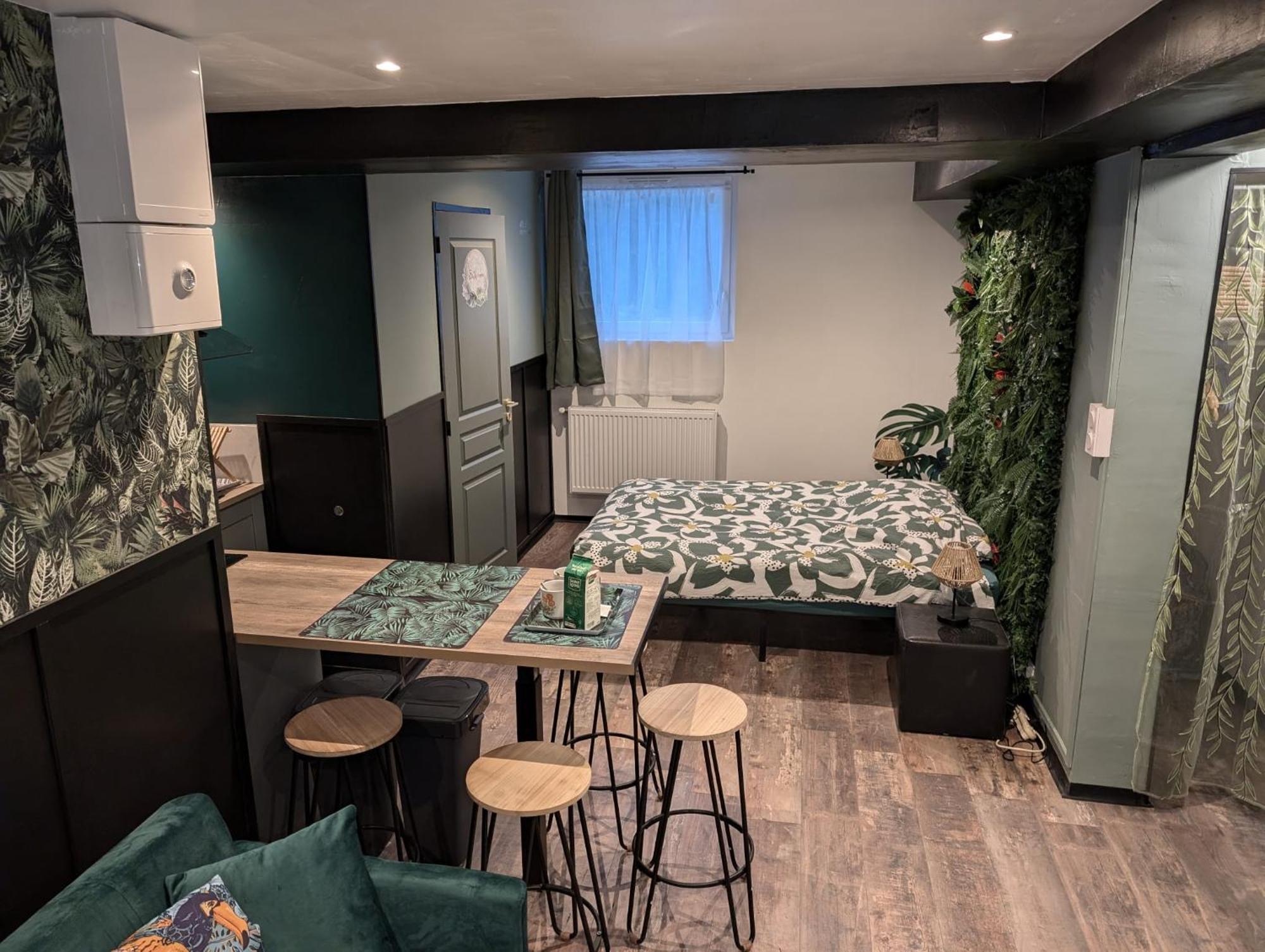 Appartement Verdoyant Au Bord Du Lac Leman Entre Evian Et Thonon Dans Une Villa Publier Bagian luar foto