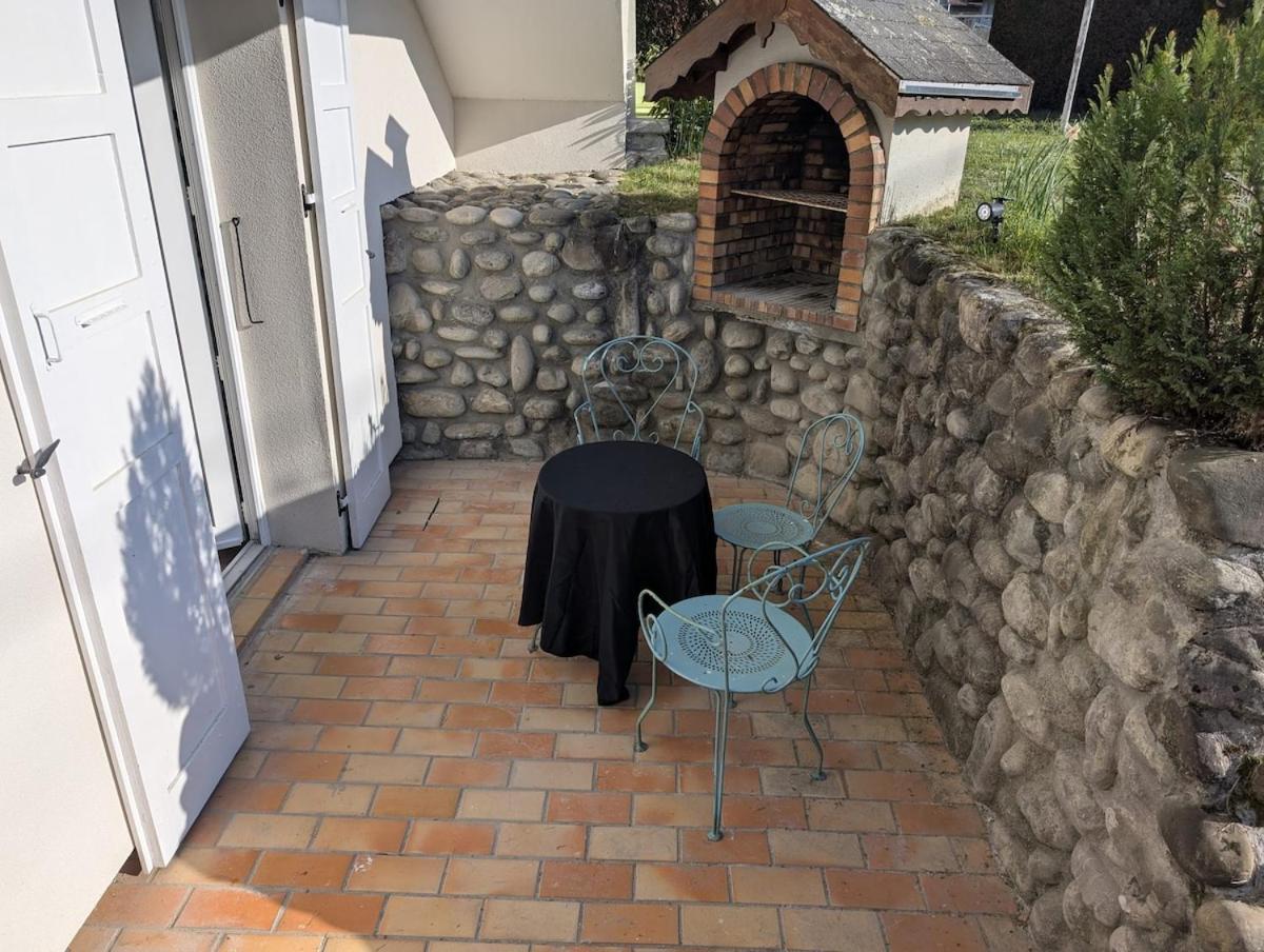 Appartement Verdoyant Au Bord Du Lac Leman Entre Evian Et Thonon Dans Une Villa Publier Bagian luar foto